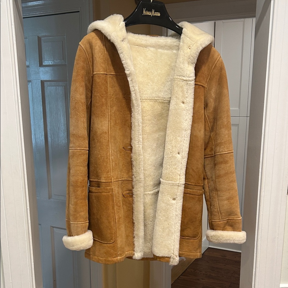 Women's Shearling After Ski Jacket in Tan and Cream
